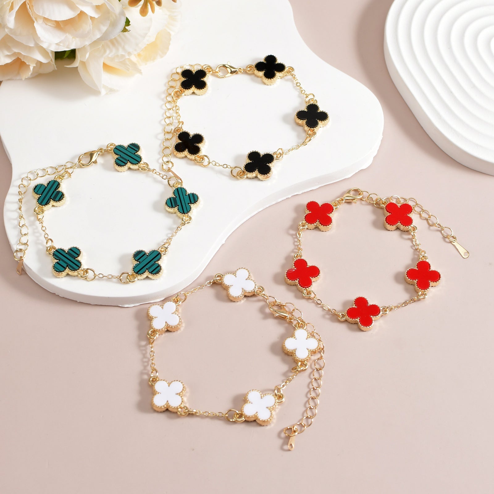 Lucky four-leaf clover bracelet, double-sided four-leaf clover, color-preserving, fashionable and versatile jewelry